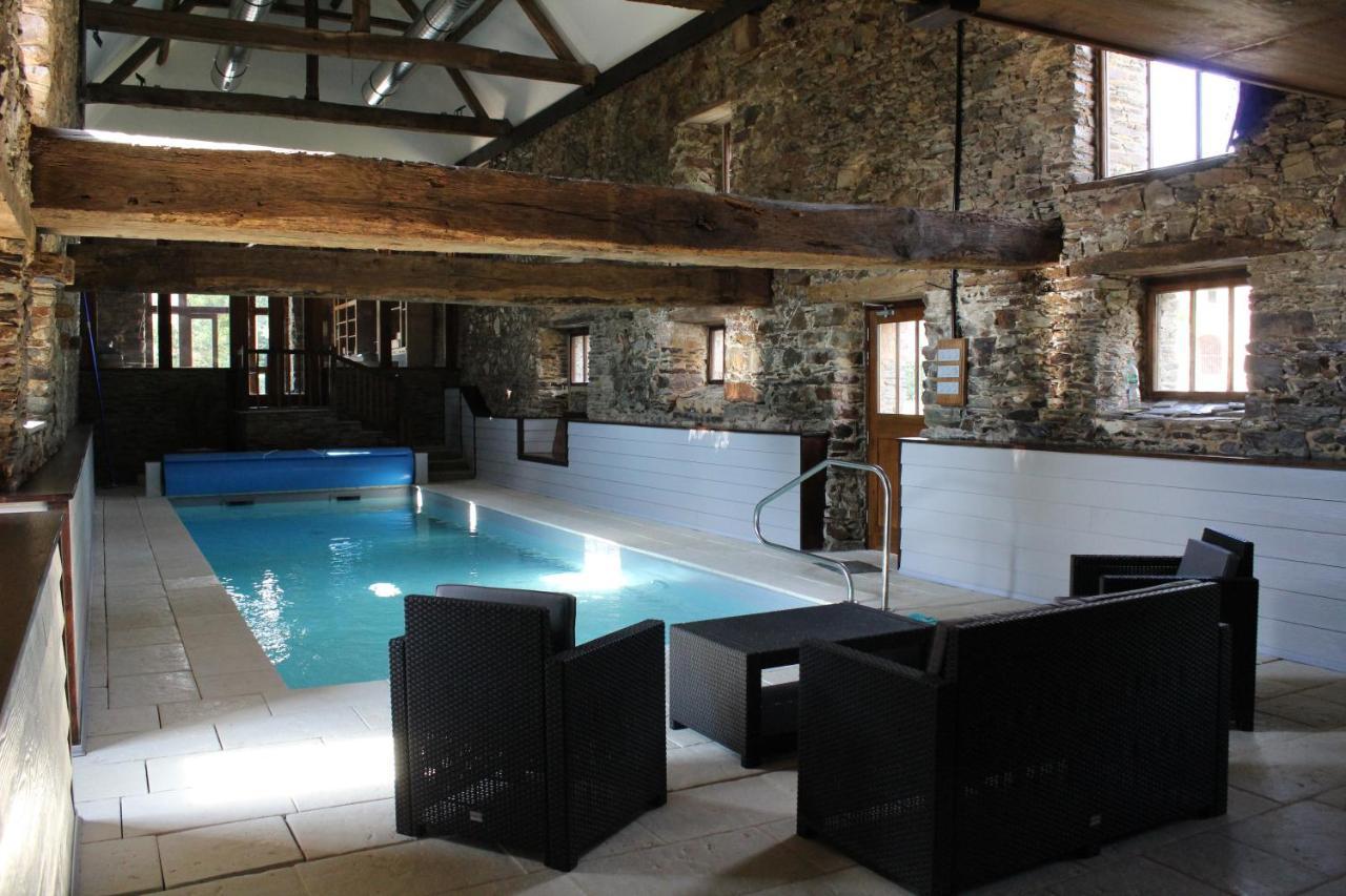 Le Manoir De La Vieille Douve Bed and Breakfast Bourg-d'Ire Eksteriør billede